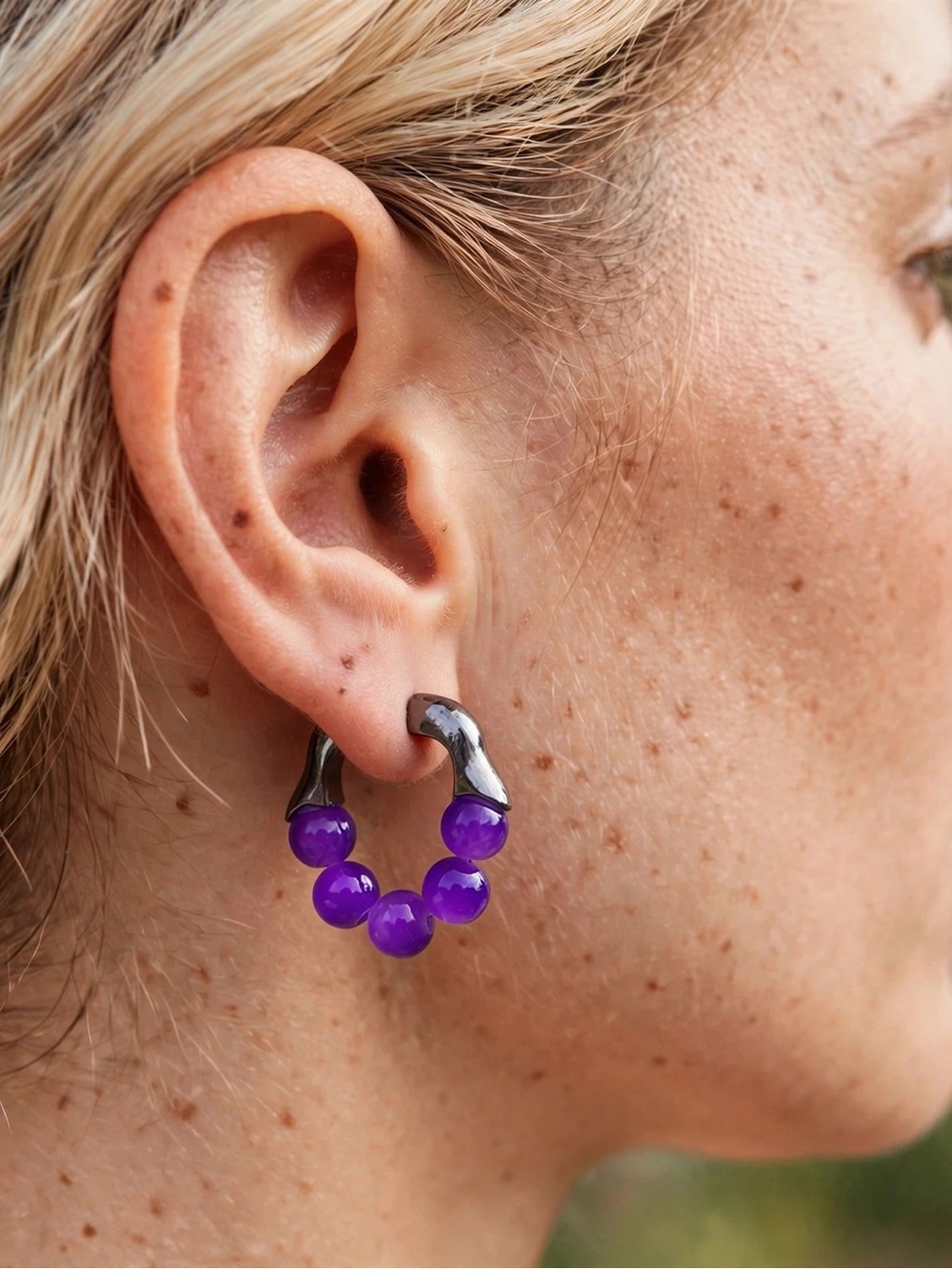 New Amimi Purple Agate Bead Hoop Earrings | Gunmetal S925 Post E127